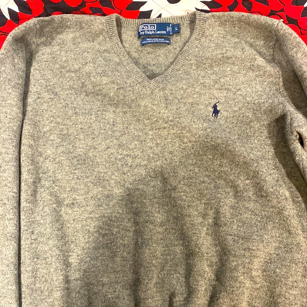 Grey V-neck Polo sweater